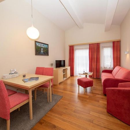 Arabella Golf- Und Ski-Appartement ツェル アム ゼー エクステリア 写真